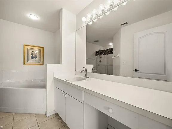 1346 Mainsail Dr Unit 1321, Naples, FL 34114