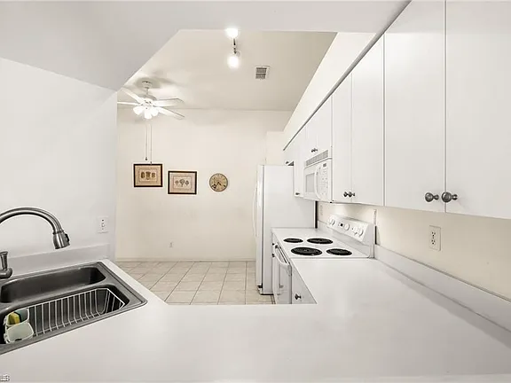 1346 Mainsail Dr Unit 1321, Naples, FL 34114